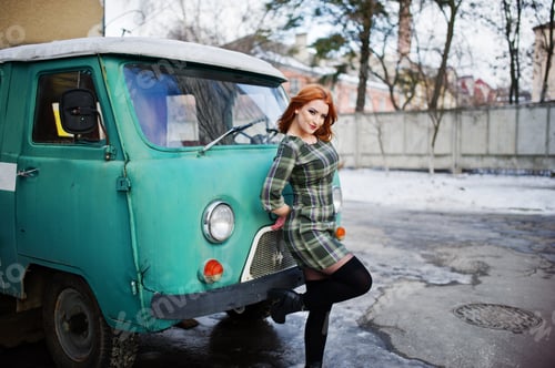 Preview: Young red haired girl lady
