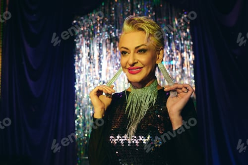 Preview: Eccentric drag performance lights up the stage during festive celebration