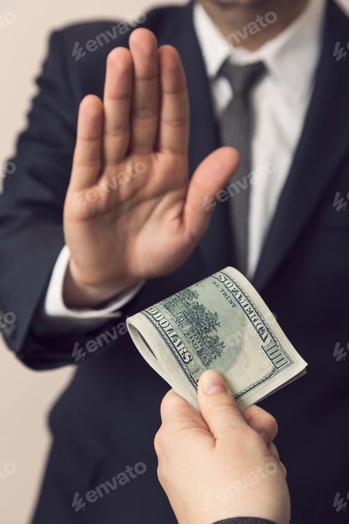 Preview: Refusing a bribe money