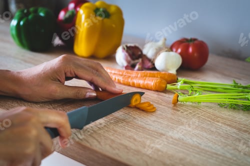 Preview: Closeup shot of tomato, garlic, bell peppers