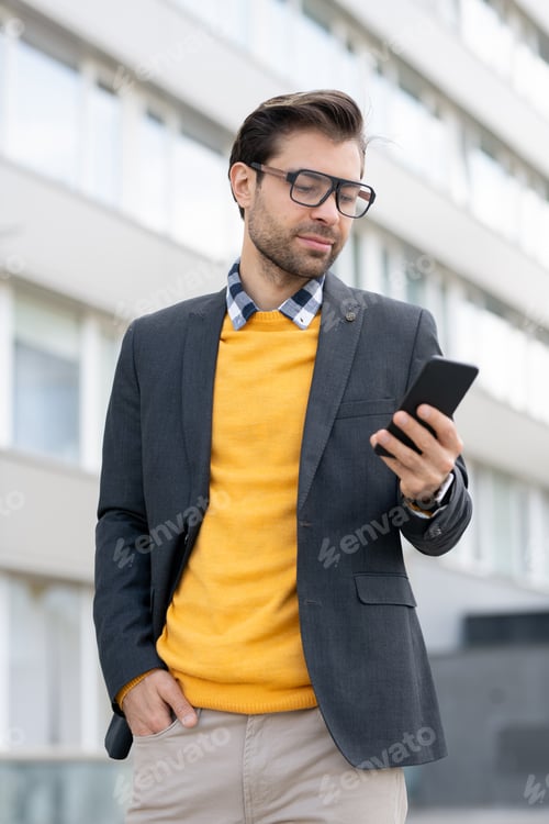 Preview: Smart businessman