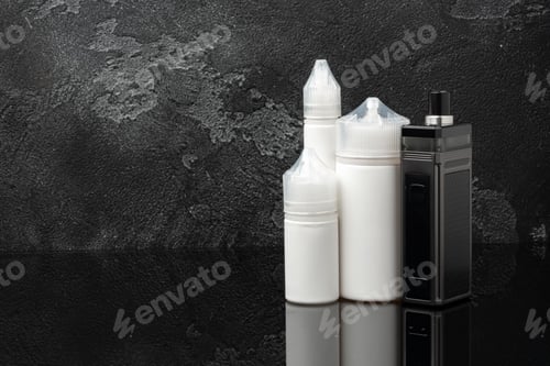 Preview: Electronic cigarette with re-fill liquid bottles on gray background