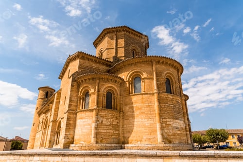 Preview: Romanesque church of San Martin of Fromista in Palencia, Spain, exterior view