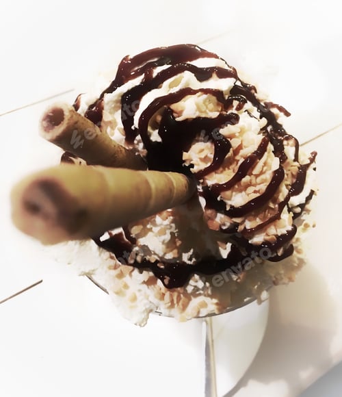 Preview: Ice cream sundae