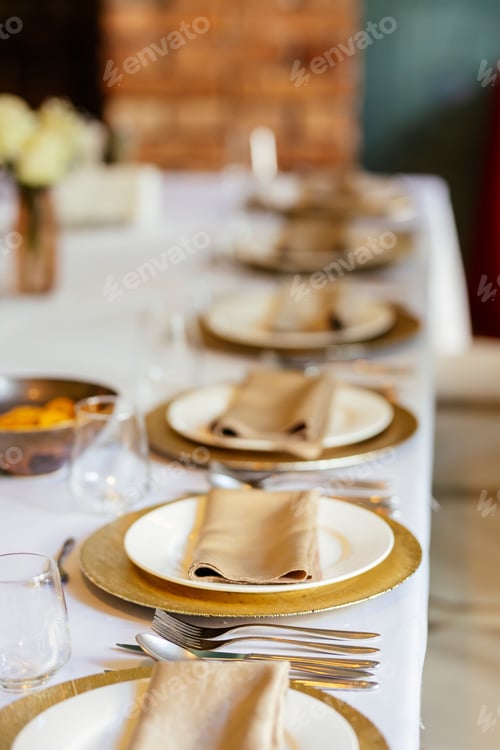 Preview: Beautiful table set for dinner with flowers