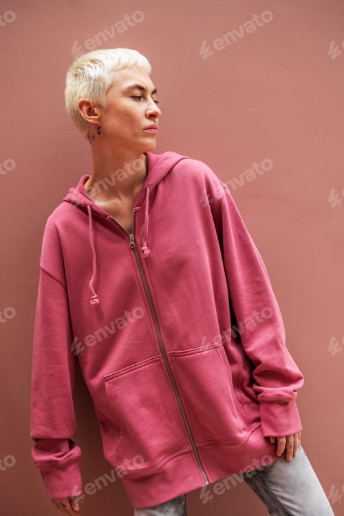 Preview: Model in pink jacket
