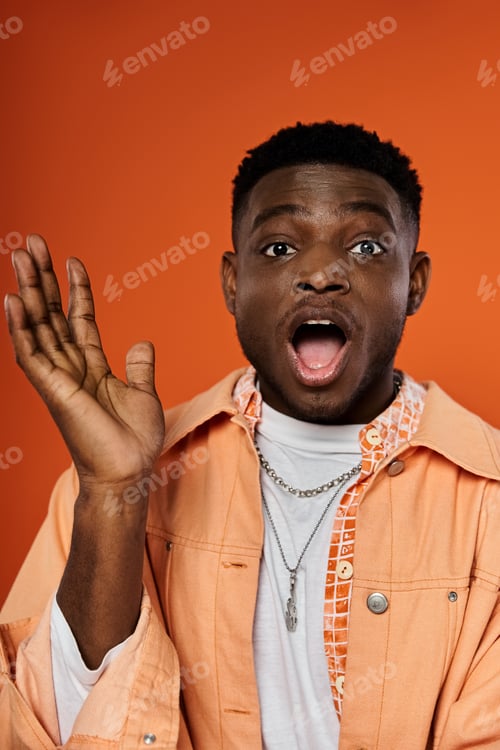 Preview: Vibrant Man Roaring