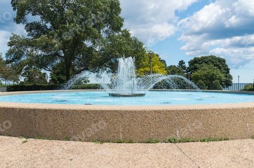 Preview: Big Fountain In A Milwaukee Downtown