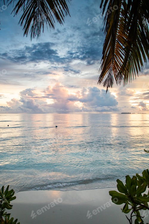 Preview: amazing sunset over the sea on a tropical island