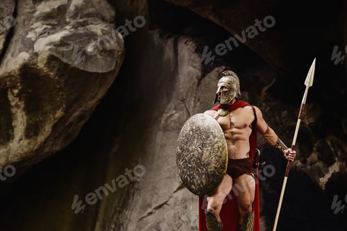 Preview: Shirtless gladiator with weapon
