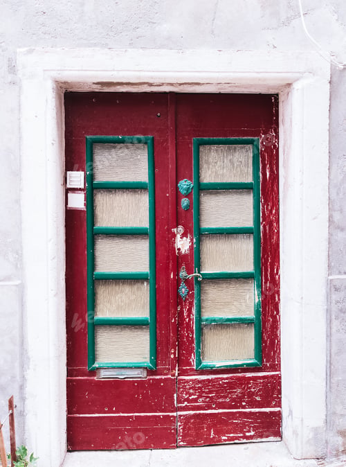 Preview: Vintage old door. Travel concept wallpaper. Piran. Slovenia