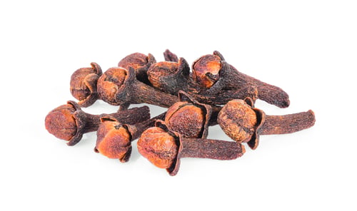 Preview: cloves spices on white background