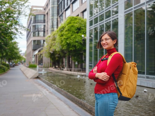 Preview: Tourist woman explores modern Frankfurt,