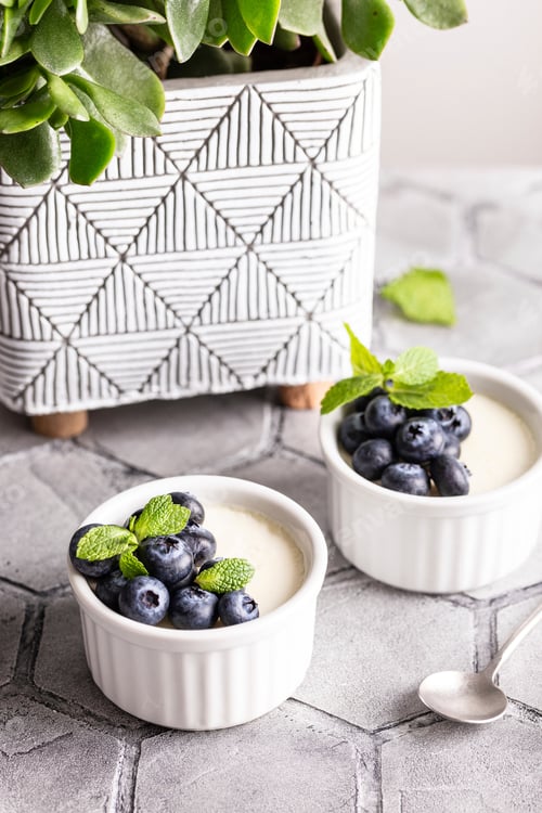 Preview: Sweet dessert vanilla panna cotta with berries