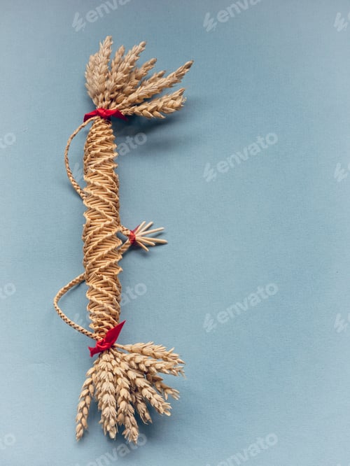 Preview: English Hand Made 'Essex Terret' corn dolly aka 'Corn Mothers', 'Corn Maidens' or 'Corn Dolls'