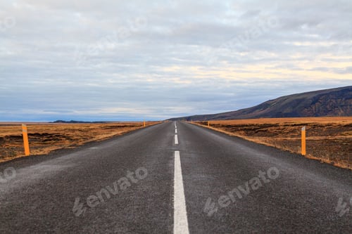 Preview: Empty countryside road in Iceland.