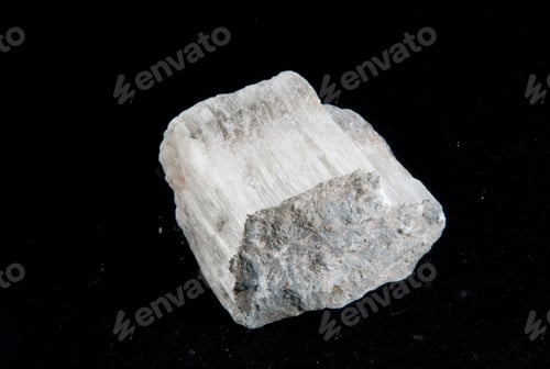 Preview: gypsum mineral sample