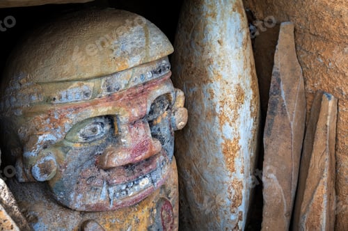 Preview: Colorful Statue in San Agustin