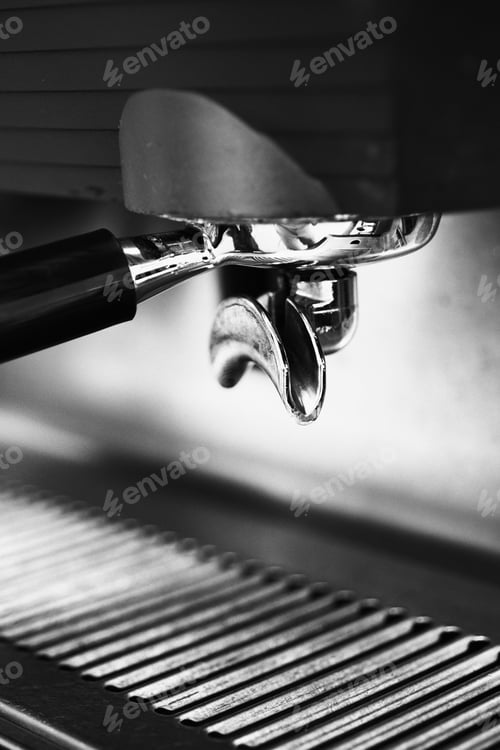 Preview: Large coffee machine in the street coffee shop