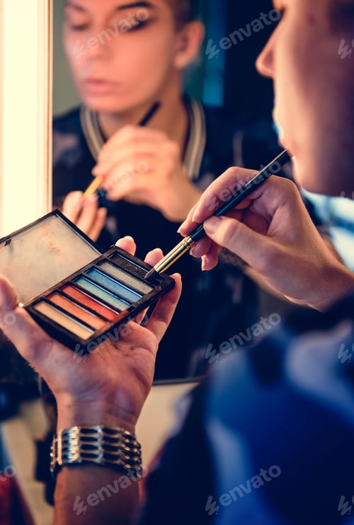 Preview: 254-jj-0283Contemporary photoshoot of a transgender woman