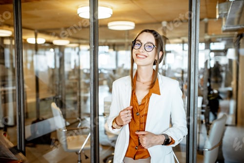 Preview: Business woman portrait indoors