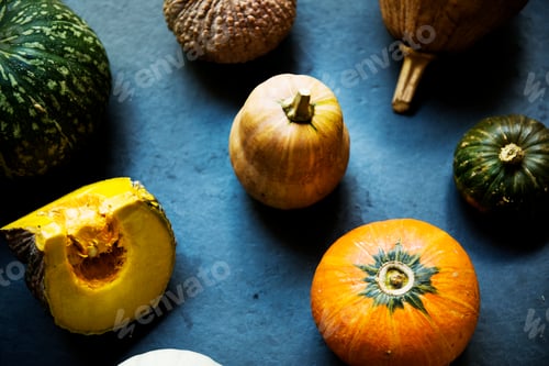 Preview: Aerial view of diverse fresh pumpkins