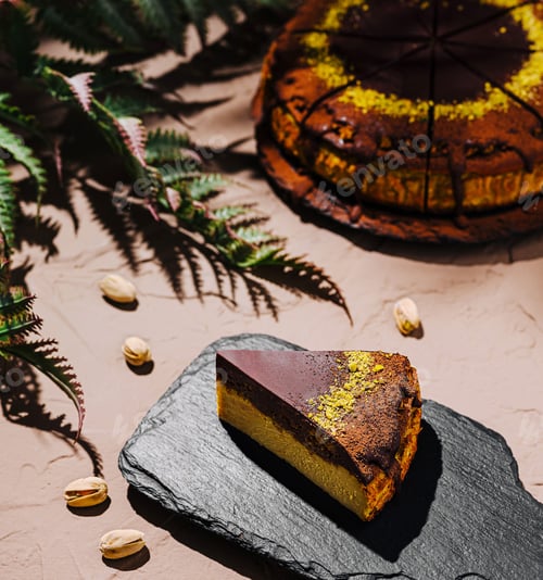 Preview: Unique dessert presentation with chocolate and pistachio flavors