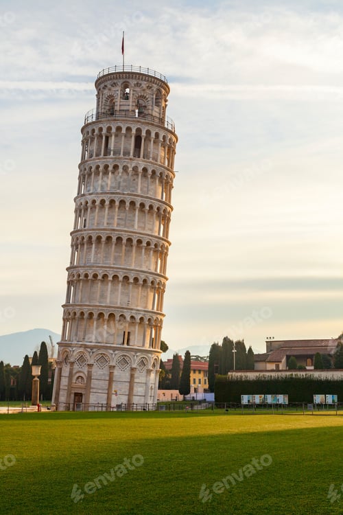 Preview: Vertical shot of the Leaning Tower of Pisa in Pisa, Italy on a sunny day