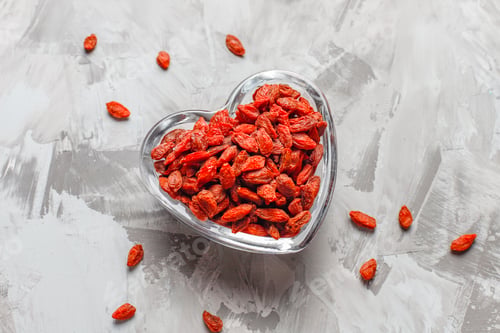 Preview: Bowl of dried goji berries.