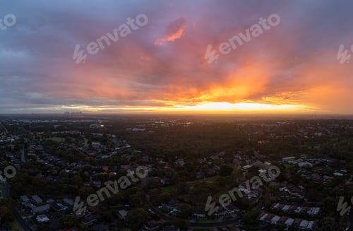 Preview: Sunset view over Macleod in Melbourne