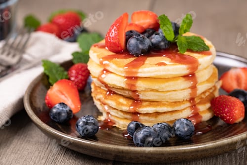Preview: Pancakes with fresh berry