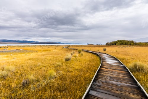 Preview: Wooden boardwalk in the Mono Lake Mono Lake Tufa State Natural Reserve