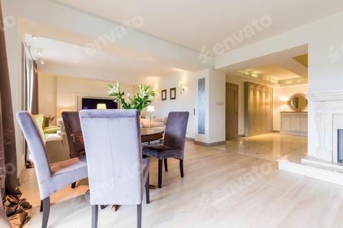 Preview: Dining table in open living room