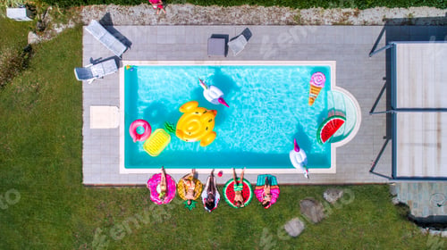 Preview: Friends having fun in a swimming pool