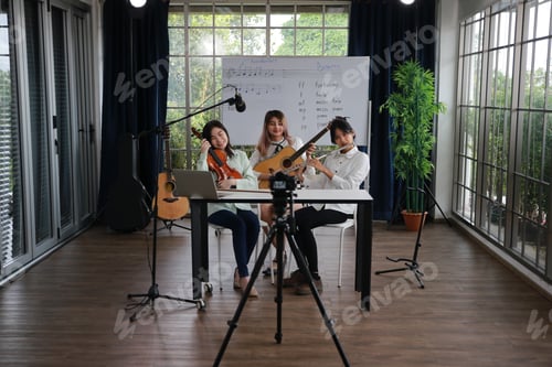 Preview: student person learning classical music with online class live streaming media video, musical class