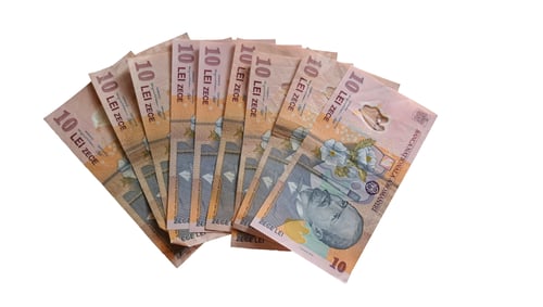 Preview: Stack of romanian polymer banknotes, romanian RON currency on white background