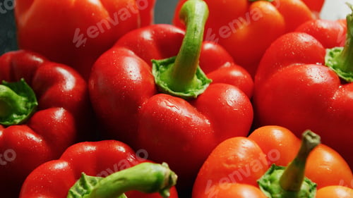Preview: Pile of red peppers