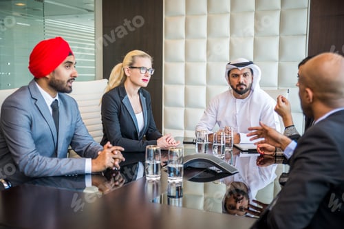 Preview: Business team in Dubai