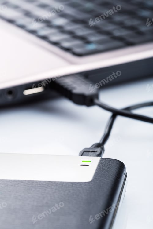 Preview: External Storage Drive Connecting With Computer