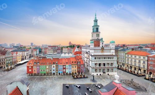 Preview: Poznan, Poland. Aerial view of Rynek (Market) square