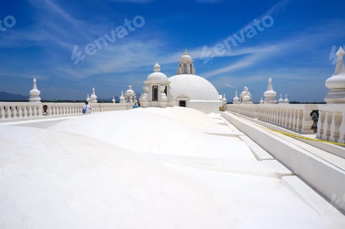 Preview: White domed rooftop in Leon, Nicaragua.