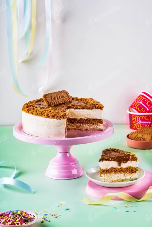 Preview: Delicious Lotus Ice Cream Cake Dessert Celebration