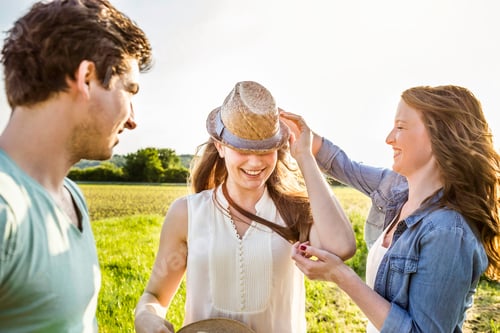 Preview: Friends enjoying a sunny day in the countryside