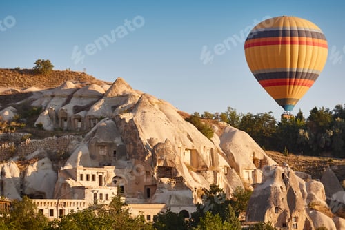 Preview: Balloons in love valley, Cappadocia. Flights in Goreme. Turkey