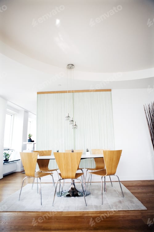 Preview: Dining table at home