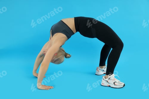 Preview: Concept of healthy lifestyle with sporty woman