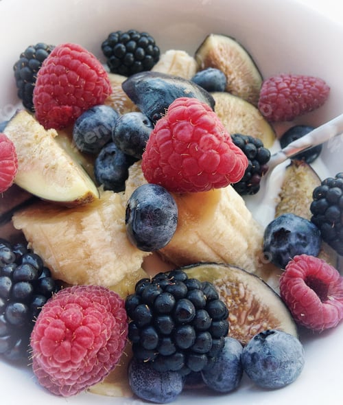Preview: Delicious Fruit Salad with Raspberries, Blueberries, Figs
