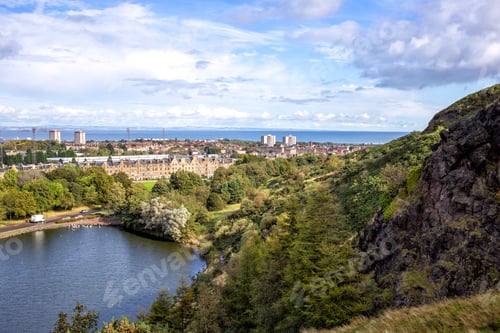 Preview: view of Edinburgh city, Scotland