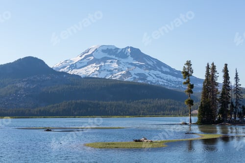 Preview: Lake in Oregon