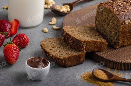 Preview: Nutella spread with wholegrain bread